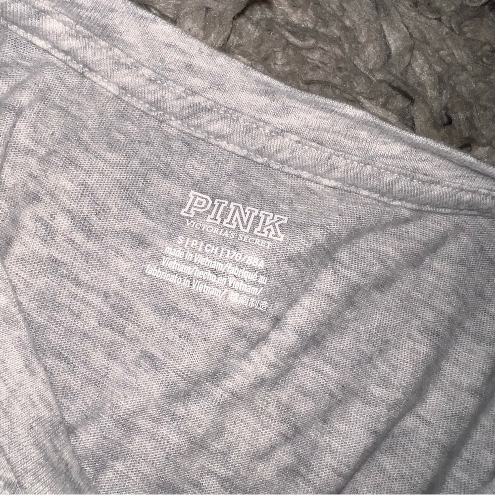 7 basic T-shirts - Picture 3 of 8